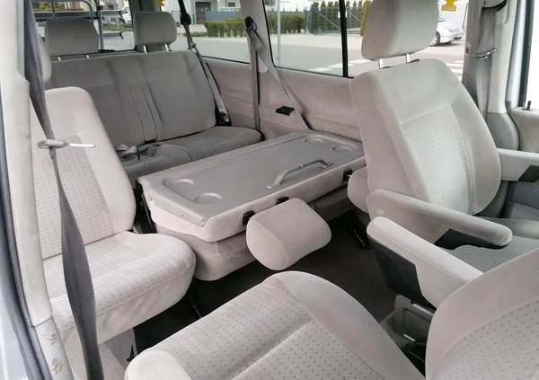 Volkswagen Caravelle cena 55000 przebieg: 404000, rok produkcji 2000 z Września małe 781
